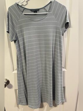 Free Fly Women's Light Gray Striped Short-Sleeve Dress